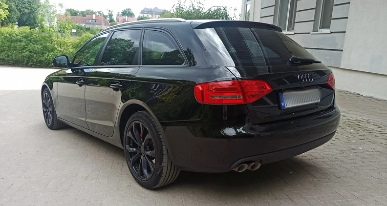 Audi A4 cena 23700 przebieg: 369000, rok produkcji 2008 z Ostróda małe 211